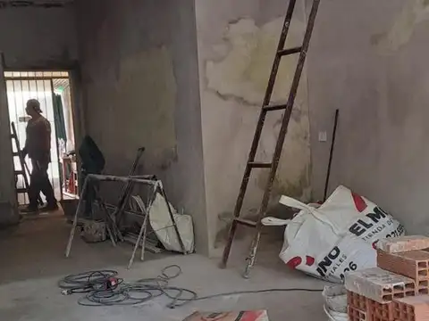 Local en Alquiler Via Púb.