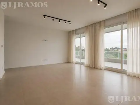 Departamento en Alquiler de 4 ambientes