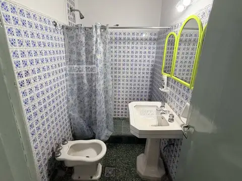 Depto Tipo Casa en Alquiler 50 años