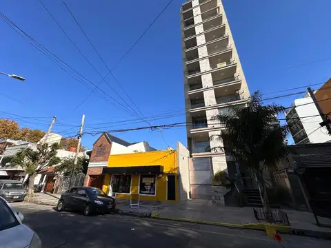 LOCAL CON VIVIENDA IDEAL EMPRENDIMIENTO LANUSITA