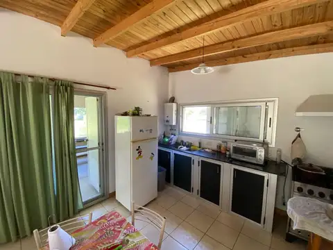 Casa en venta 2 dormitorios. Angel Etcheverry. La Plata