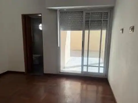 Depto Tipo Casa 4 ambientes con 2 baños