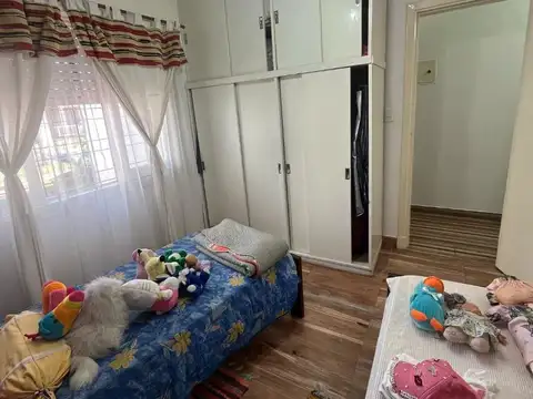 CASA EN VENTA EN ITUZAINGO NORTE, COMPLETAMENTE RENOVADA