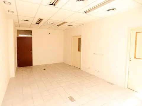 Oficina en Alquiler en Barrio Norte, $ 900.000