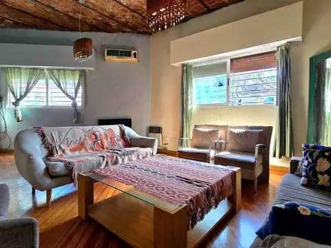 CASA 4 AMBIENTES AGRONOMIA CON PARRILLA Y PILETA