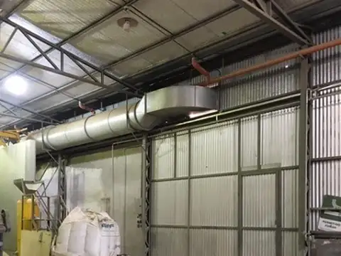 GALPONES INDUSTRIALES CON OFICINAS  JUAN JOSE PASO Y  CULLEN