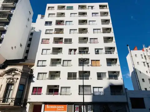 Avenida Entre Ríos 900