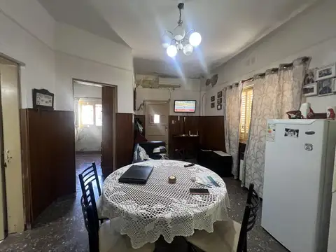 Casa 5 ambientes con 2 baños