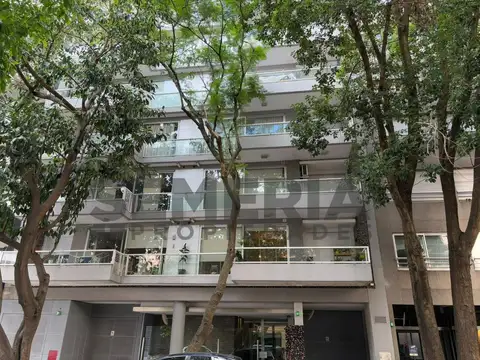 VENTA - Ambiente Unico Divisible c/Patio propio!