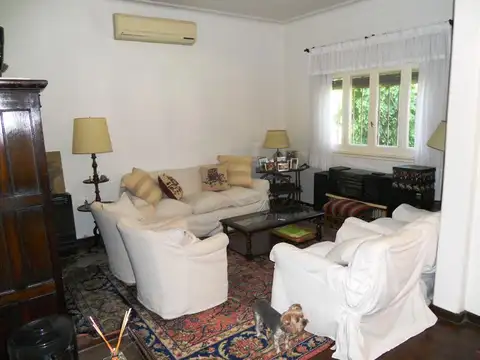 Casa en Venta con 3 cocheras