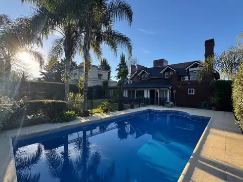 CASA EN VENTA - CAMPOS DE ALVAREZ