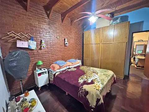 CASA EN LOTE PROPIO DE 4 AMBIENTES CON DEPENDENCIA