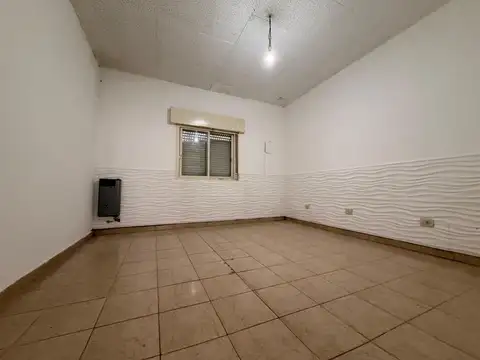 Casa 3 ambientes con 1 baño