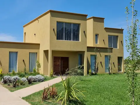 Casa en Venta en Capilla del Señor, USD 450.000