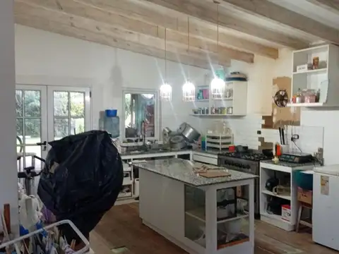 Casa 6 ambientes con 1 baño