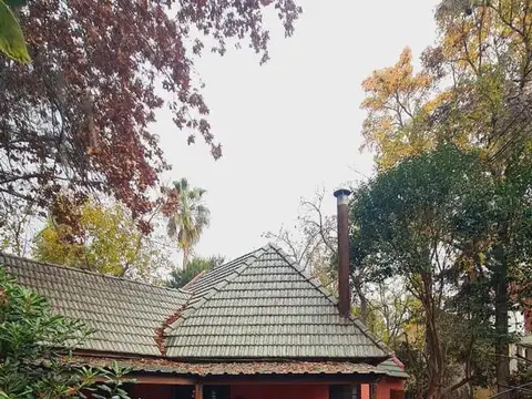 Casa en Alquiler con 1 cochera