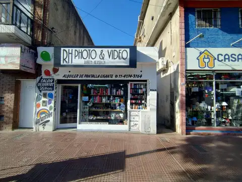 LOCAL + PH AL MEDIO 2 AMB Y AL FONDO 3 AMB