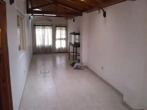 Depto Tipo Casa 2 ambientes con 1 baño