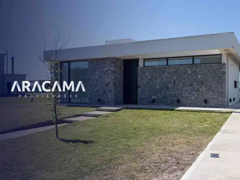 VENTA DE CASA DE 4 AMBIENTES en San Felipe - Canning