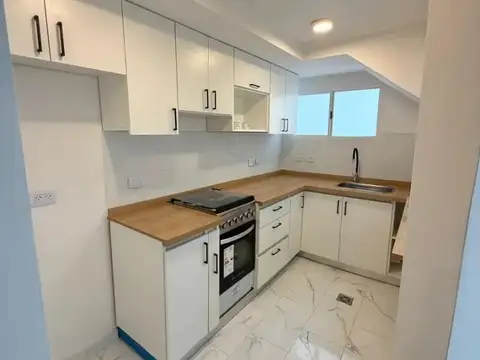 Depto Tipo Casa en Venta de 3 ambientes
