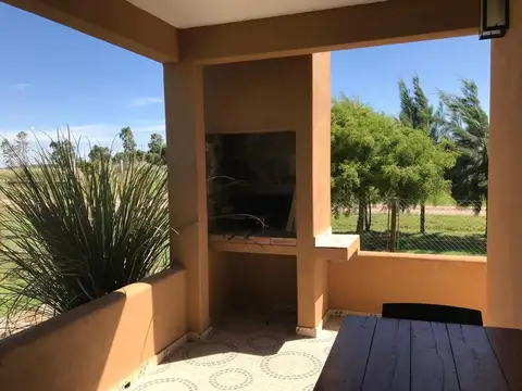 Casa en Alquiler 1 año