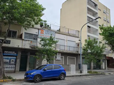 Departamento tipo casa en venta en Floresta Norte