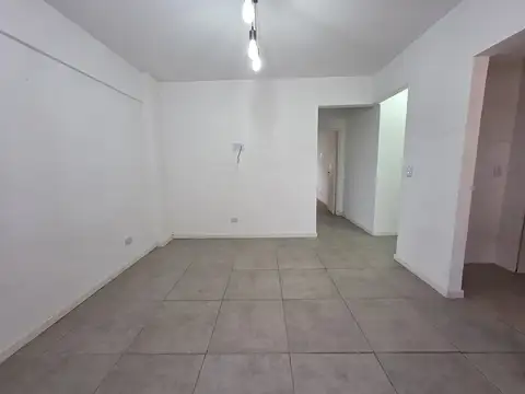 Departamento en Alquiler en Paseo Aldrey, $ 700.000