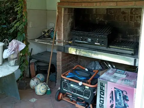 Casa en Alquiler con 1 cochera