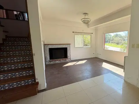 Casa en San Agustin - 3 dormitorio - Pileta - para actualizar