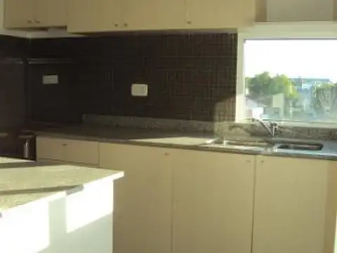 Departamento en Alquiler con 1 cocheras