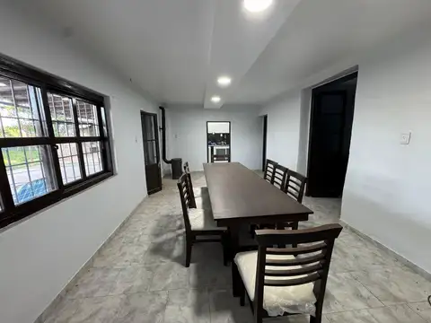 Galpones en venta con casa reciclada, Maipú