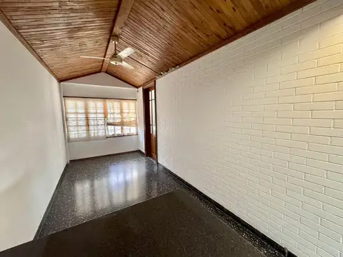 Casa 6 ambientes con 3 baños