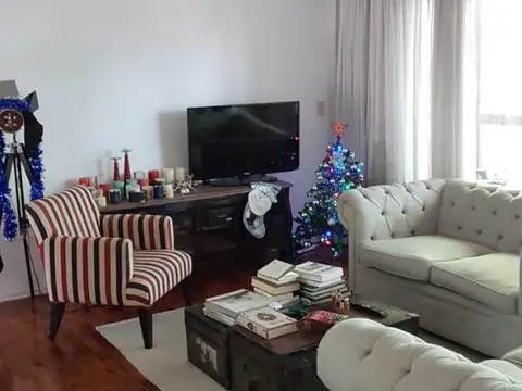 Depto al frente con 3 dorm+dep y espacio guarda coche