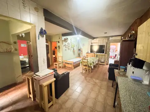 Venta Casa tres dormitorios. Sarmiento al 3400