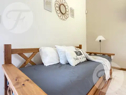 Casa 2 ambientes con 1 baño