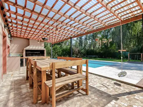 Casa en Venta con 1 cochera