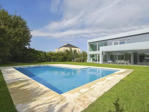 Casa en Alquiler de 4 dormitorios