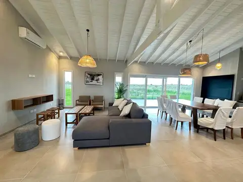 Casa en Venta en Villa Gesell, USD 265.000