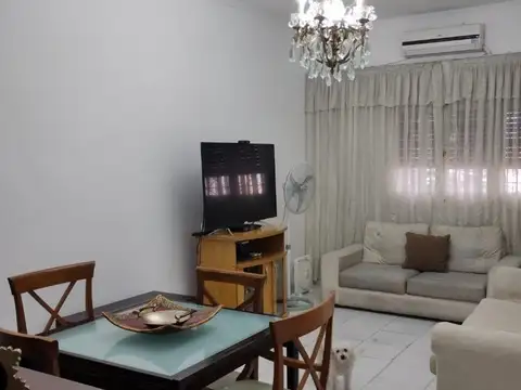 Casa 3 ambientes con 2 baños