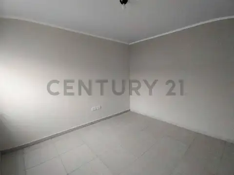 Casa 2 ambientes con 1 baño