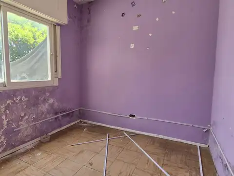 CASTELLI 1200, Piso 1