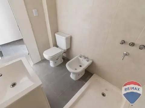 Depto Tipo Casa en Venta en Versalles, USD 219.000