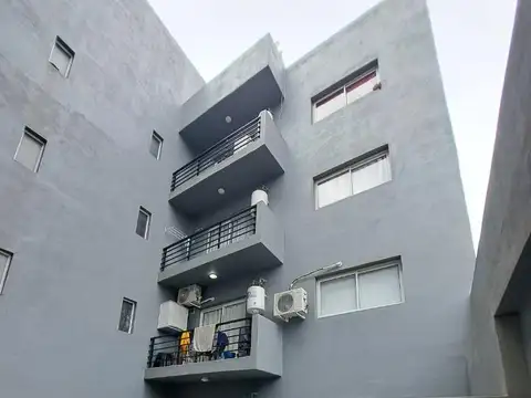 Depto Tipo Casa en Venta con 2 cocheras