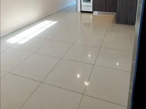 Departamento en Alquiler en Villa Luzuriaga, $ 450.000