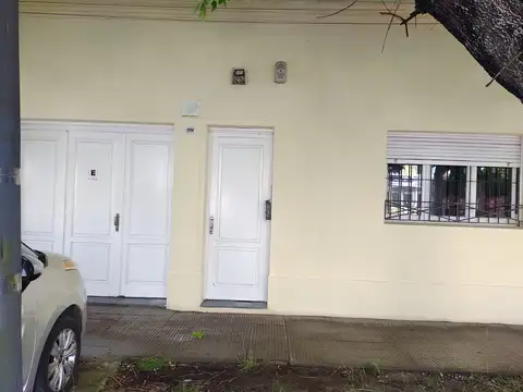 Depto Tipo Casa en Venta en Ringuelet, USD 135.000