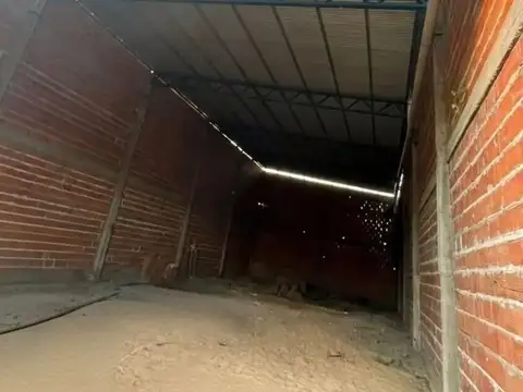 Galpon a terminar en Lavalle/ Corrientes