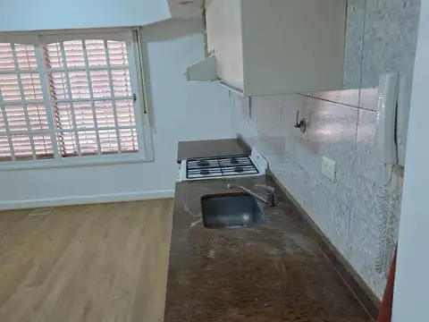 Depto Tipo Casa 3 ambientes con 1 baño