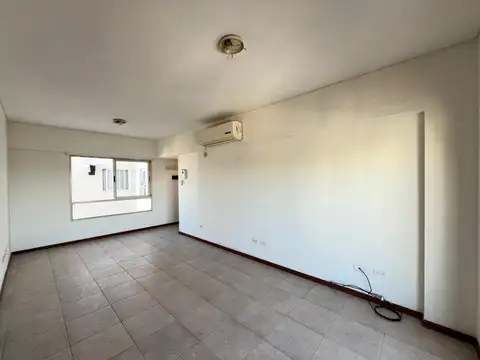 Departamento en Alquiler en Villa Ballester, $ 520.000