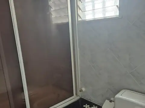 CAS 4 DORMITORIOS 2 PLANTAS  LOTE 8.66X43 DOBLE COCHERA PARQUE CON PILETACasa en venta en Villa Luro