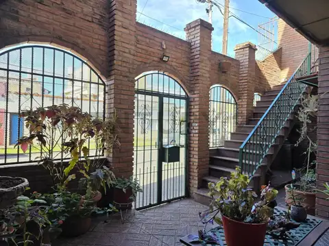 Depto Tipo Casa en Venta de 4 dormitorios